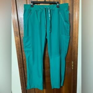 Med Couture Women’s Green Scrub Pants size XLP